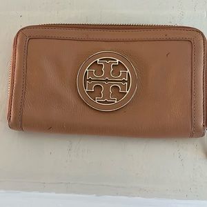 Tory Butch gently used wallet in tan color